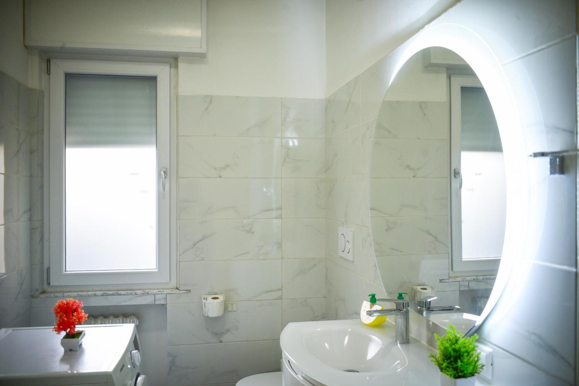 Homestay Luxhaven Venice *